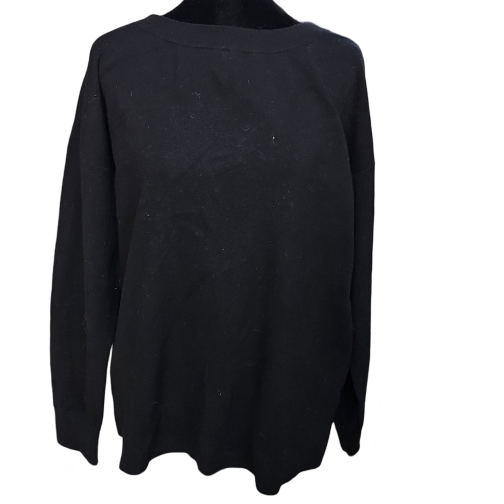 Alice + Olivia Black Polyester Blend Sweater • Size M • Modern Knit Top